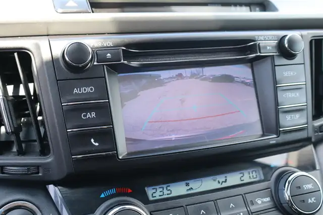 2018 Toyota RAV4 - Photo 24