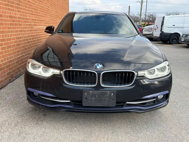 2018 BMW 3-Series 330i xDrive Sedan - Photo 2