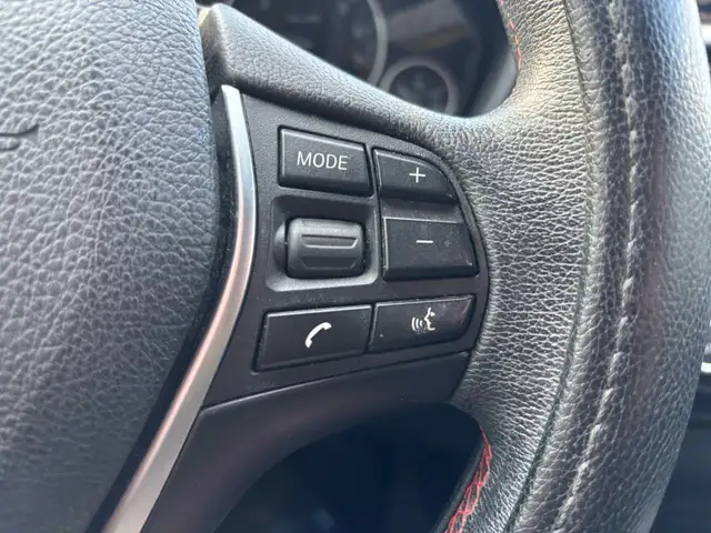 2018 BMW 3-Series 330i xDrive Sedan - Photo 10