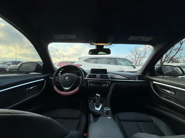2018 BMW 3-Series 330i xDrive Sedan - Photo 20