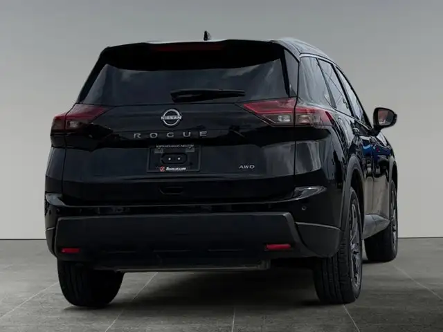 2025 Nissan Rogue SV Moonroof - Photo 7
