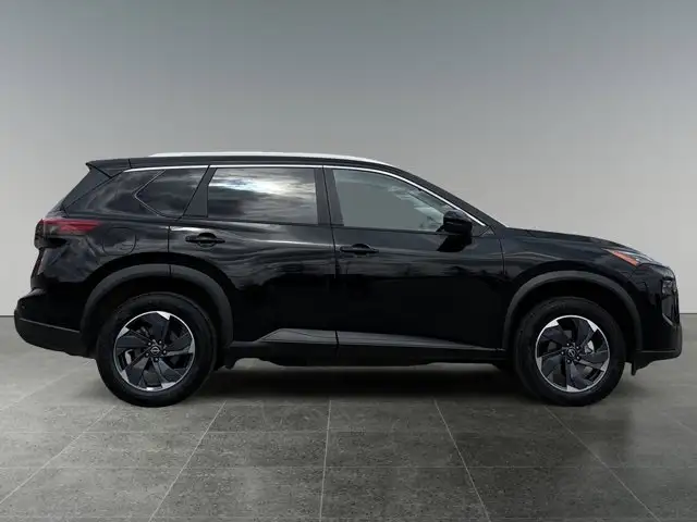 2025 Nissan Rogue SV Moonroof - Photo 8