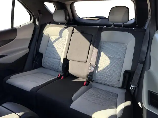 2020 Chevrolet Equinox LS - Photo 15