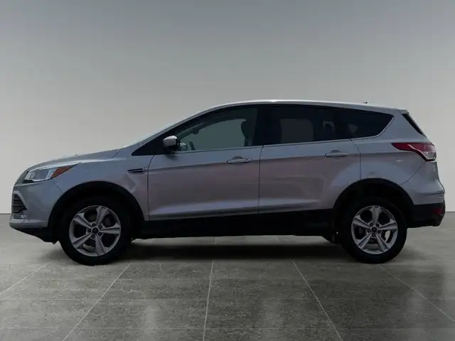 2015 Ford Escape SE - Photo 2