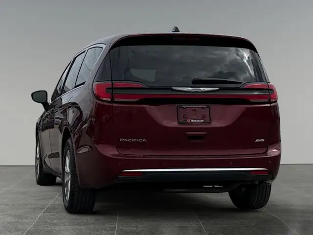 2023 Chrysler Pacifica Touring L - Photo 4