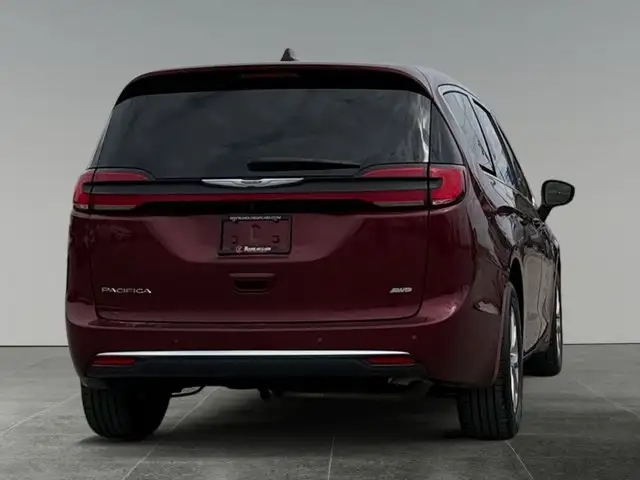 2023 Chrysler Pacifica Touring L - Photo 7