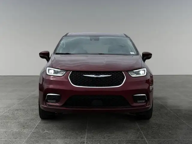 2023 Chrysler Pacifica Touring L - Photo 10