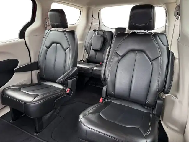 2023 Chrysler Pacifica Touring L - Photo 15