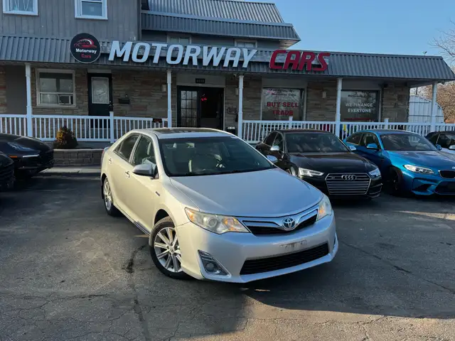 2012 Toyota Camry Hybrid Sedan XLE