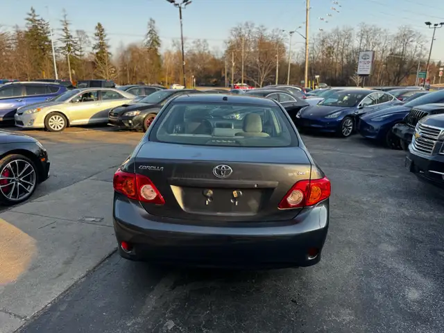 2009 Toyota Corolla 4dr Sdn CE - Photo 10