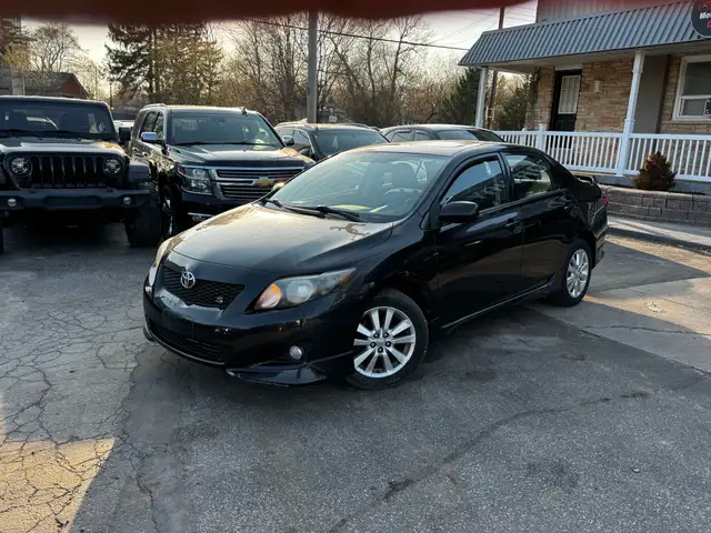 2010 Toyota Corolla Sedan S - Photo 2