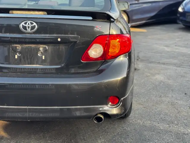 2010 Toyota Corolla Sedan S - Photo 10