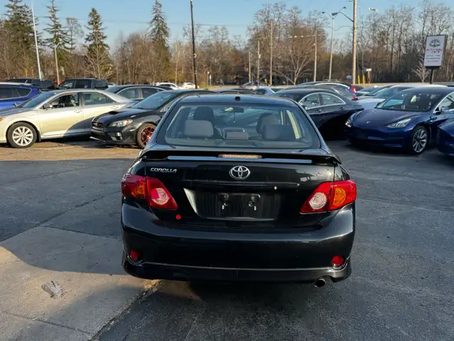 2010 Toyota Corolla Sedan S - Photo 11