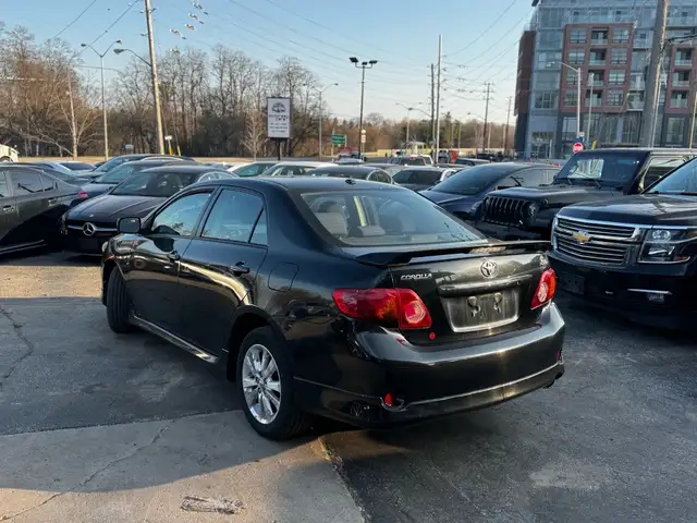 2010 Toyota Corolla Sedan S - Photo 12