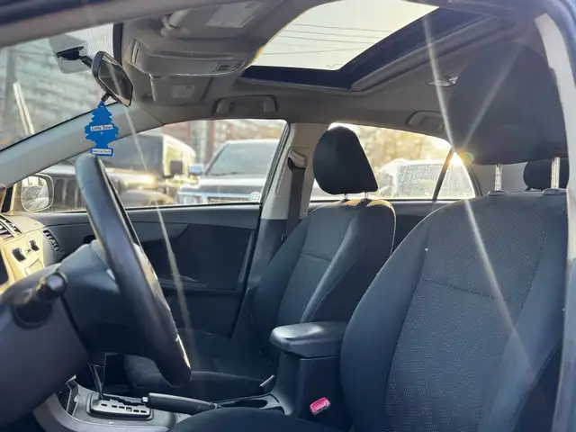 2010 Toyota Corolla Sedan S - Photo 14