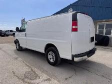 2015 Chevrolet Express - Photo 9