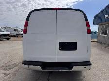 2015 Chevrolet Express - Photo 11