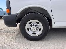 2015 Chevrolet Express - Photo 15