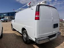 2015 Chevrolet Express - Photo 3