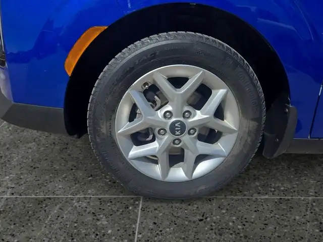 2020 Kia Soul EX - Photo 11