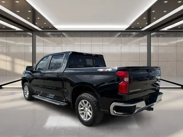 2019 Chevrolet Silverado 1500 4WD Crew Cab 147' LT - Photo 3