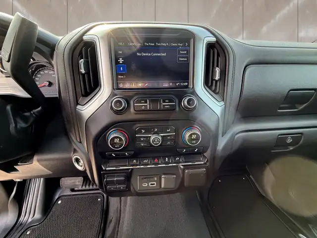 2019 Chevrolet Silverado 1500 4WD Crew Cab 147' LT - Photo 10