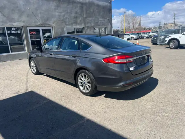 2017 Ford Fusion SE - Photo 7