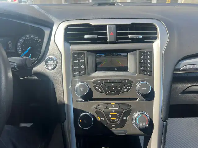 2017 Ford Fusion SE - Photo 12