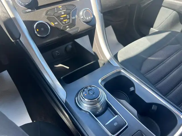 2017 Ford Fusion SE - Photo 13