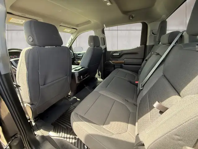 2021 Chevrolet Silverado 1500 4WD Crew Cab 147' RST - Photo 10
