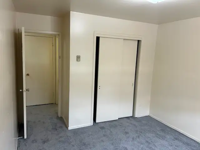 1 Bedroom - EK/Elmwood - 320 Poplar Ave - Photo 9