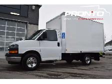 2019 GMC Savana 3500 / Cube 12 pied / 6.0L V8 / Attache remorque