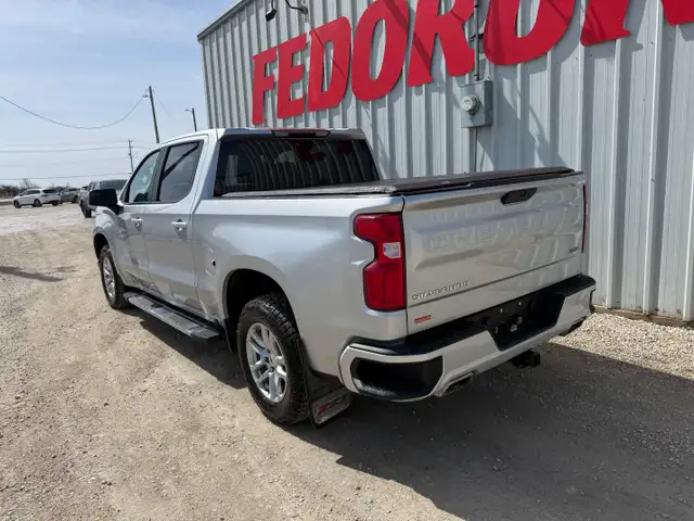 2021 Chevrolet Silverado 1500 RST Crew Cab 4WD - Photo 2