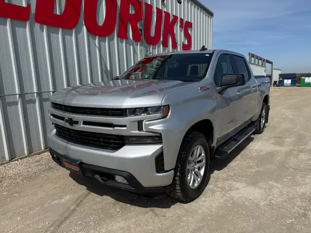 2021 Chevrolet Silverado 1500 RST Crew Cab 4WD - Photo 8