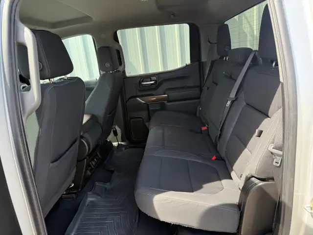 2021 Chevrolet Silverado 1500 RST Crew Cab 4WD - Photo 9