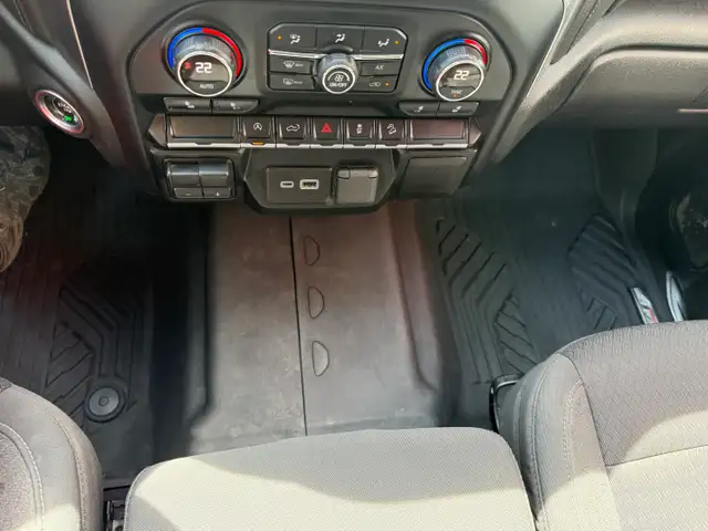 2021 Chevrolet Silverado 1500 RST Crew Cab 4WD - Photo 16