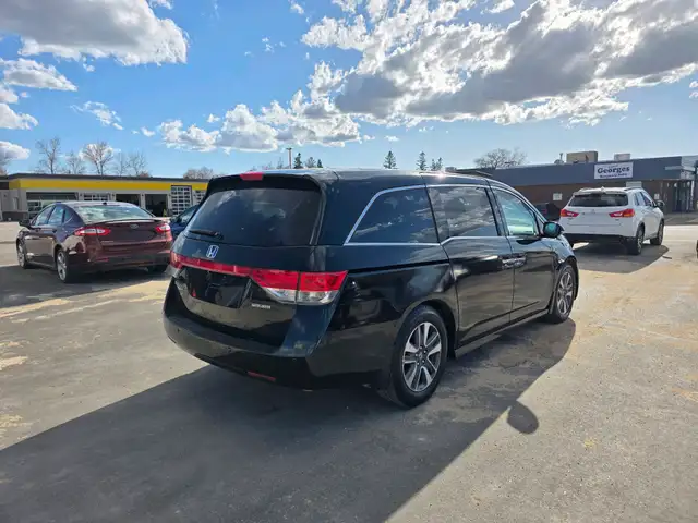 2015 Honda Odyssey 4dr Wgn Touring w/RES & Navi - Photo 7