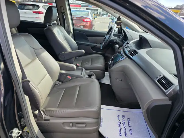 2015 Honda Odyssey 4dr Wgn Touring w/RES & Navi - Photo 11