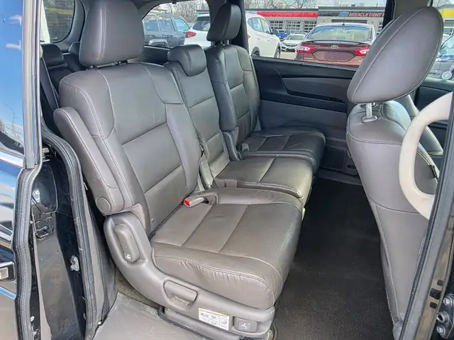 2015 Honda Odyssey 4dr Wgn Touring w/RES & Navi - Photo 13
