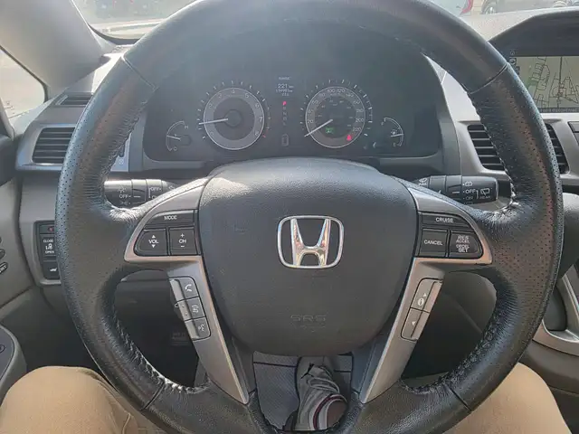 2015 Honda Odyssey 4dr Wgn Touring w/RES & Navi - Photo 20