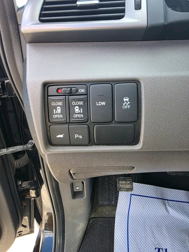 2015 Honda Odyssey 4dr Wgn Touring w/RES & Navi - Photo 21