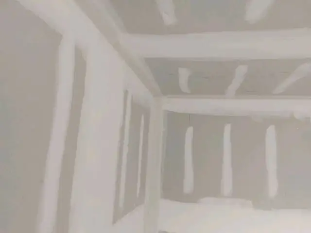 Drywall Taper - Photo 4