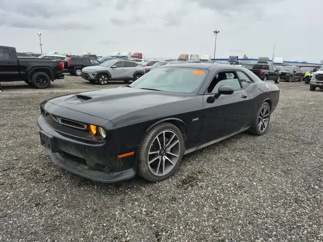 2023 Dodge Challenger - Photo 2