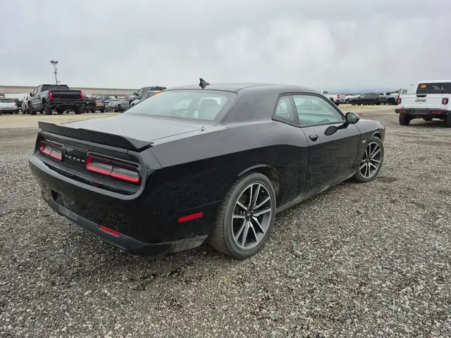 2023 Dodge Challenger - Photo 3