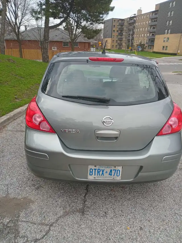 Car and trucks - Photo 2