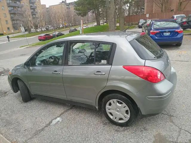 Car and trucks - Photo 3