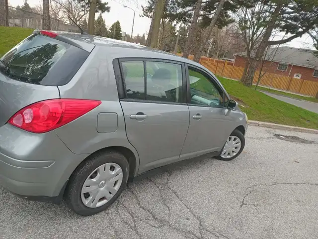 Car and trucks - Photo 4