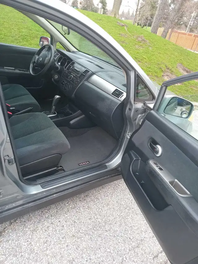 Car and trucks - Photo 7