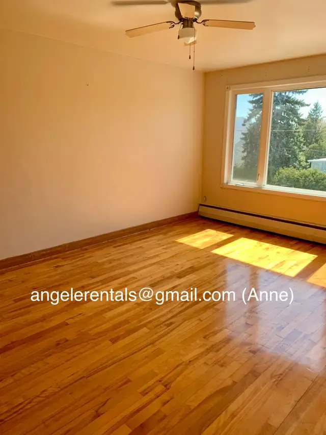 Brossard for rent-3 bedrooms-Renovated Top Floor