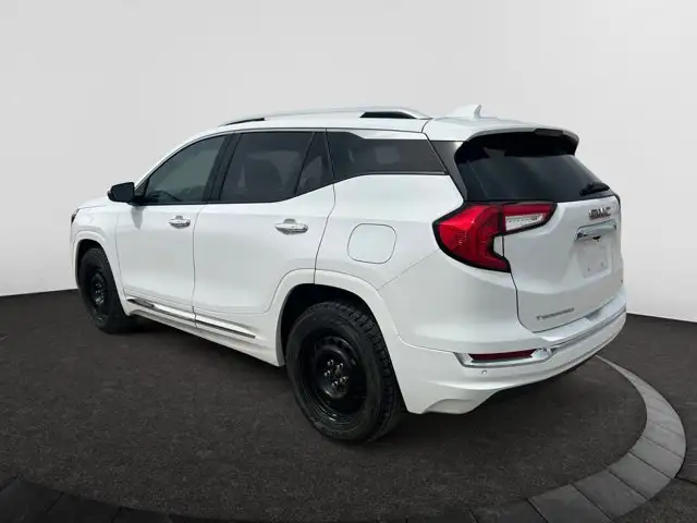 2023 GMC Terrain Denali AWD - Photo 3